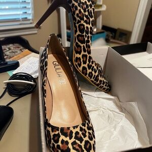Giulia leopard pumps